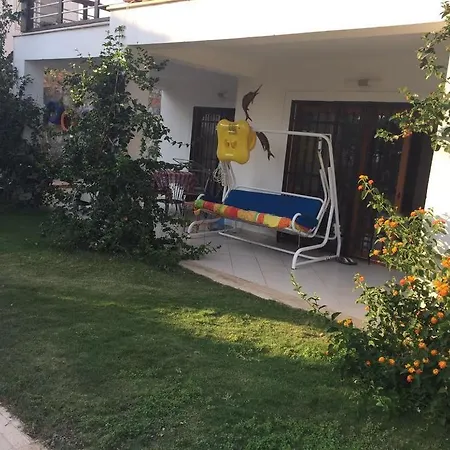 Garden Flat *